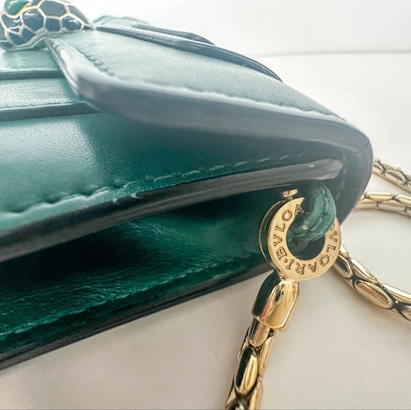 Bulgari Serpenti Forever Small Green Pre-loved with Mirror - Picture 5 of 12